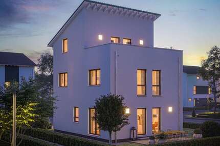 Puristische Formen und viel Platz auf drei Wohnebenen! - Riesa Innenstadt