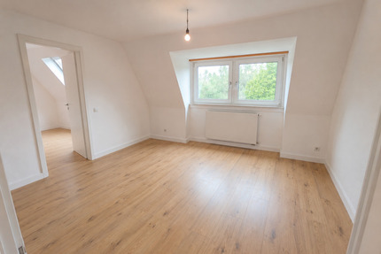 **Frisch renoviert: Gemütliche DG-Wohnung mit modernem Tageslichtbad und eigenem Garten** - Marl Alt-Marl