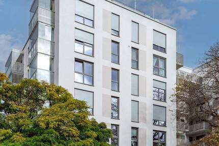 Friedenau: Helle Neubauwohnung mit zwei Balkonen und Tiefgaragenstellplatz - Berlin