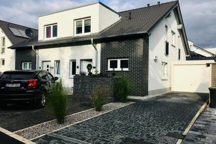 EINZIEHEN & GENIEßEN FREIE DOPPELHAUSHÄLFTE IN HOLZWICKEDE (2019)