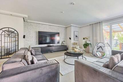 Repräsentatives Reihenendhaus mit zwei Wohneinheiten 314 m² Garten Neubauqualität - Ludwigshafen Oggersheim