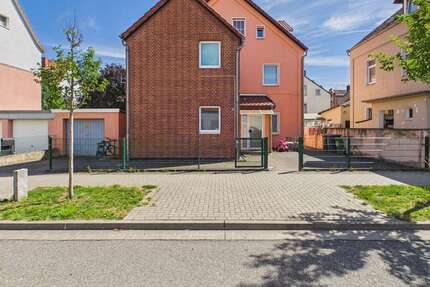 Haus zum Kaufen in Peine 560.000,00 € 340 m²