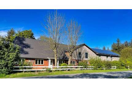 Haus zum Kaufen in Lütjenholm 890.000,00 € 300 m²