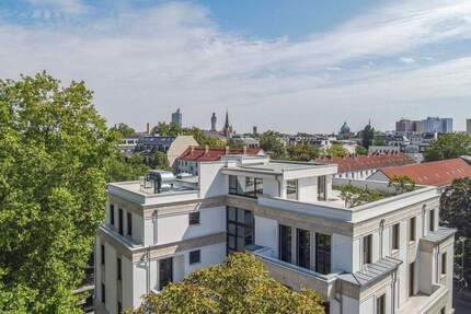 Saniertes Mehrfamilienhaus mit 11 Einheiten und Stellplätzen - zentrale Lage Weißenfels