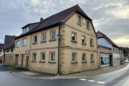 Haus zum Kaufen in Ebern 89.000,00 € 197 m²