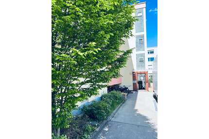 Wohnung zum Kaufen in Augsburg 169.000,00 € 73 m²