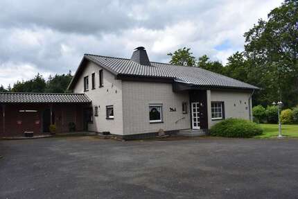 Haus zum Kaufen in Bilshausen 399.000,00 € 200 m²