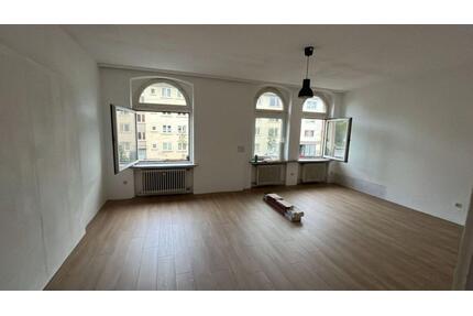 riesiges WG-Zimmer - Hell, hohe Decken, zentrale Lage, Uni um die - Kassel Fasanenhof