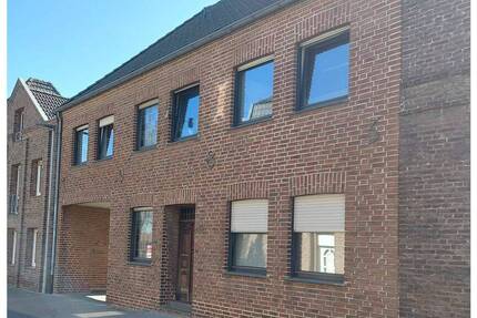 Vermietetes Reihenmittelhaus mit Erweiterungspotenzial in Straelen
