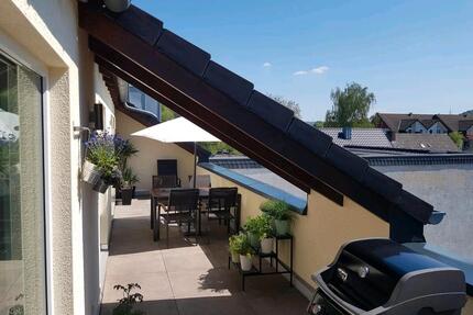 Kernsanierte Penthousewohnung in zentraler Lage von Privat - Hennef (Sieg)