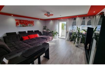 3-Zimmer-Wohnung in Top-Lage mit großem Balkon,Garage & Weitbli - Villingen-Schwenningen Kopsbühl