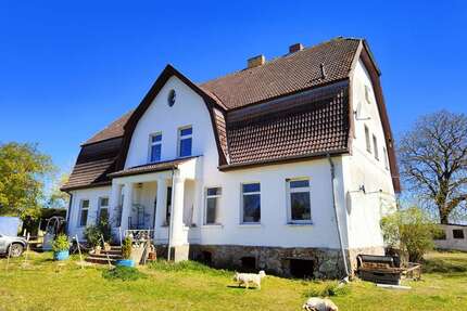 Haus zum Kaufen in Garz Poseritz Hof 479.000,00 € 260 m² - Garz / Poseritz Hof