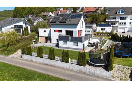 Neuwertiges Haus mit PV&Wallbox-Hauptteil mit Garten&Doppelgarage - Rietheim-Weilheim