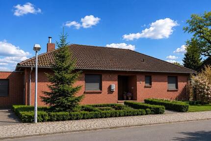 6 Zi. Winkelbungalow | 171 m² | Garten, Pool & Kamin - Barwedel