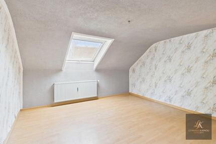 Dachgeschosswohnung in Geislautern zu Vermieten - Völklingen