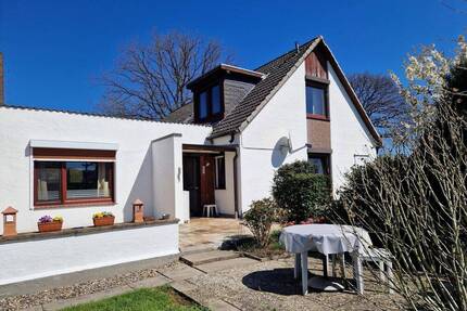 Einfamilienhaus mit Einliegerwohnung - Grönwohld