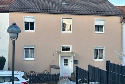 Großzügiges Reihenmittelhaus mit Carport und Veranda in ruhiger Lage von Lüdenscheid (TinsbergKluse…)