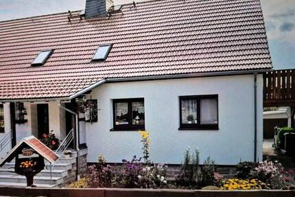 Modernisierte Doppelhaushälfte in 08262 Muldenhammer