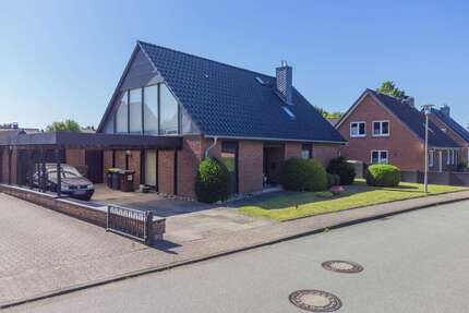 Haus zum Kaufen in Büdelsdorf 399.000,00 € 156.43 m²