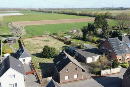 Seltene Gelegenheit: Feldrandgrundstück mit Potenzial und Möglichkeiten - Dormagen / Ückerath Nievenheim