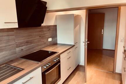 Zwei-Zi Wohnung DG EBK 80qm Balkon Badewanne zu vermieten - Altendorf