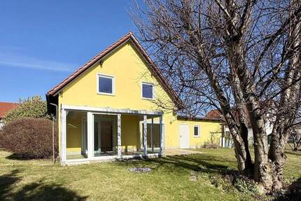 Stilvoll mit Wintergarten und Garage - Niesky