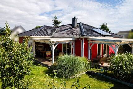 ~~Wo rotes Holz auf nordische Idylle trifft - Ihr Zuhause bei Bergen auf Rügen~~ - Bergen auf Rügen / Tilzow