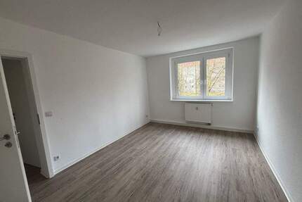 Die will ich haben.. ..helle, moderne 2 Zimmer-Wohnung mit Einbauküche .. sofort einzugsfertig - Zwickau Marienthal