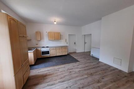 Helle 2-Raumwohnung in Lößnitz mit Einbauküche!