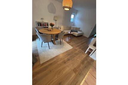 3-Zimmer-Wohnung in Bad Orb. Hanglage mit 2 Balkonen&Einbauküche