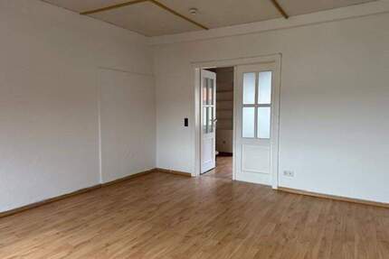 3 Zimmerwohnung in Seesen - 500,00&nbsp;EUR Kaltmiete, ca.&nbsp; 111,00&nbsp;m&sup2;&nbsp;Wohnfl&auml;che in Seesen (PLZ: 38723)