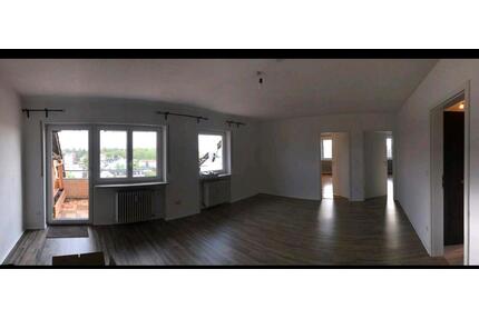 MFH mit 3 WHG Garten Garagen- Voll vermietet- gute Rendite - Schwandorf