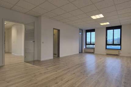 Büro in Laatzen 1.150,00 € 145 m²