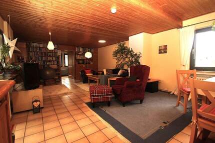 3 Zimmer Dachgeschoss-Wohnung mit Balkon in Königswinter-Ittenbach!