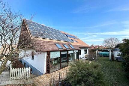 Flexibles Familienhaus in ruhiger Siedlungslage mit Pool und Sauna - Lichtenau