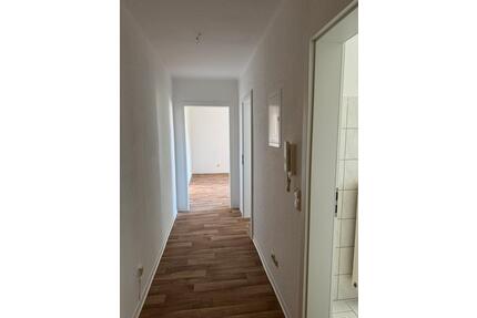 Frisch renovierte 2 Zimmer Wohnung auf dem Land - Staßfurt Atzendorf
