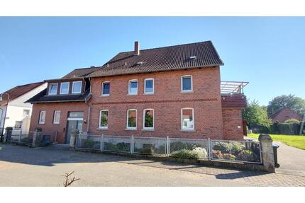 Sanierte helle 4 Zimmer Wohnung mit Veranda in Steinbergen - Rinteln