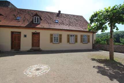 Haus zum Mieten in Bad Wimpfen 1.950,00 € 251.64 m²