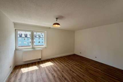 Wohnung zum Kaufen in Freiburg im Breisgau 170.000,00 € 24.55 m²
