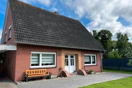 Von Privat - Einfamilienhaus mit großem Grundstück und Bauplatz - Ihlow