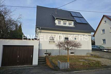 Zeitgemäßes Wohnen in zentraler Lage . saniertes Einfamilienhaus in Gomaringen