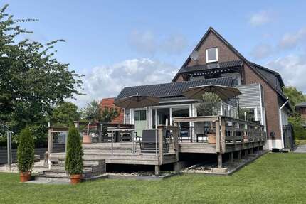 Haus zum Kaufen in Bösdorf Niederkleveez 799.000,00 € 217 m² - Bösdorf / Niederkleveez