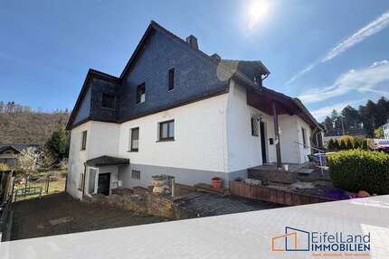 Haus zum Kaufen in Hellenthal Kammerwald 225.000,00 € 274.5 m² - Hellenthal / Kammerwald