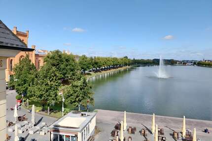 Wohnung zum Mieten in Schwerin 2.300,00 € 293.4 m²