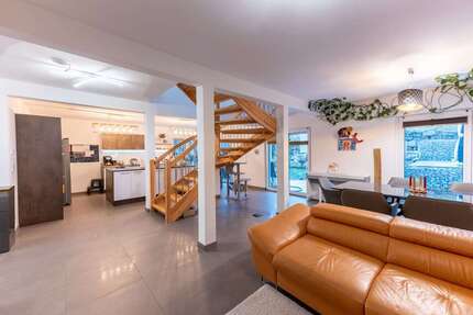 Haus zum Kaufen in Haiterbach 659.000,00 € 190.71 m²