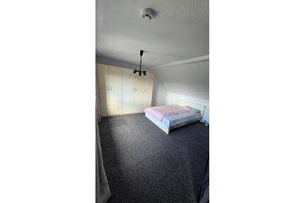 Dachgeschoss-Wohnung in Krefeld Lehmheide