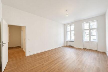Sanierter Altbau: 1-Zimmer-Wohnung mit Balkon in Berlin-Neukölln