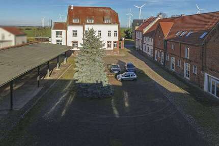 Haus zum Kaufen in Zörbig 950.000,00 € 1200 m²