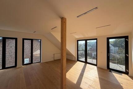 Erstbezug nach Ausbau: 2 Zimmer, Balkon und Stellplatz 1100€ Warm - Aachen Aachen-Mitte