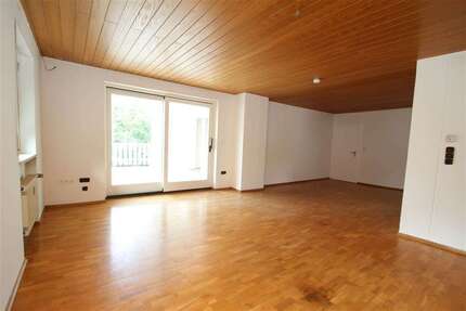 Wohnung zum Mieten in Dingolfing 910,00 € 95 m²